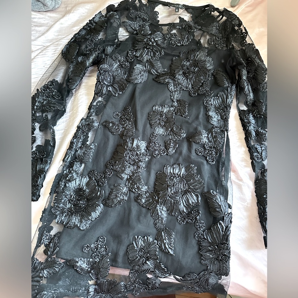 DYNAMITE women’s beautiful dress